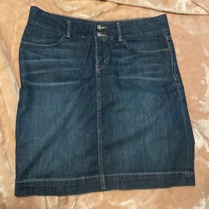 Banana Republican Summertime denim skit!